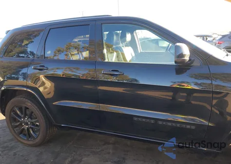 2018 Jeep Grand Cherokee Altitude 4X4 z USA, uszkodzony, nr VIN 1C4RJFAG2JC358171